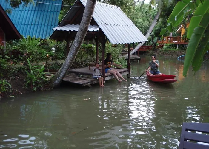 รีสอร์ท Banmaihom Amphawa Wat Phleng