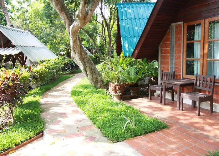 รีสอร์ท Banmaihom Amphawa 3*