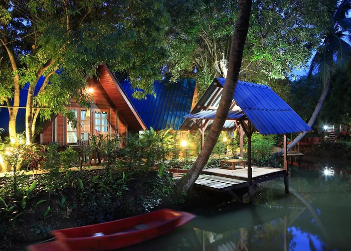 Banmaihom Amphawa 3* Wat Phleng