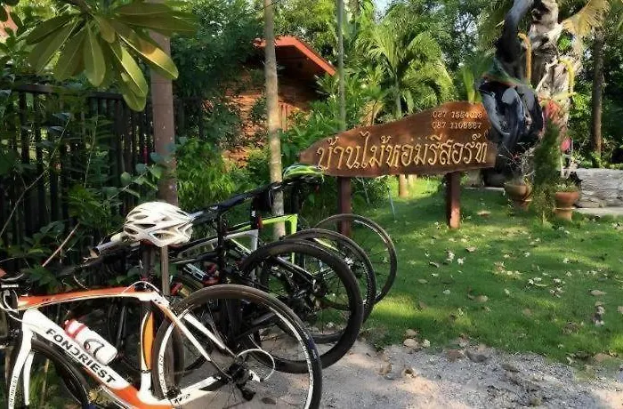 Banmaihom Amphawa Resort Wat Phleng