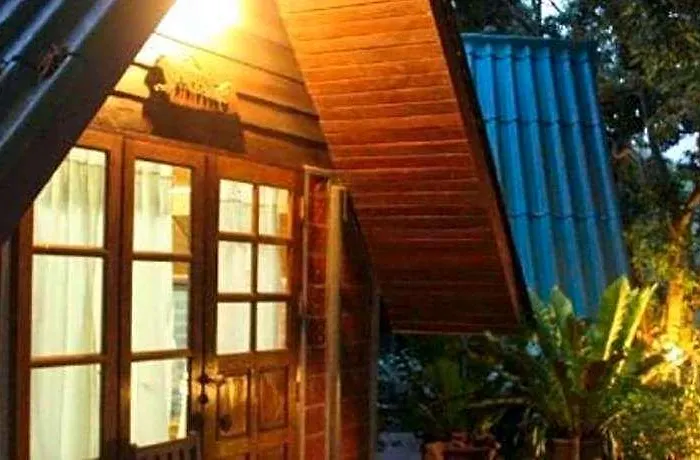 Banmaihom Amphawa Resort